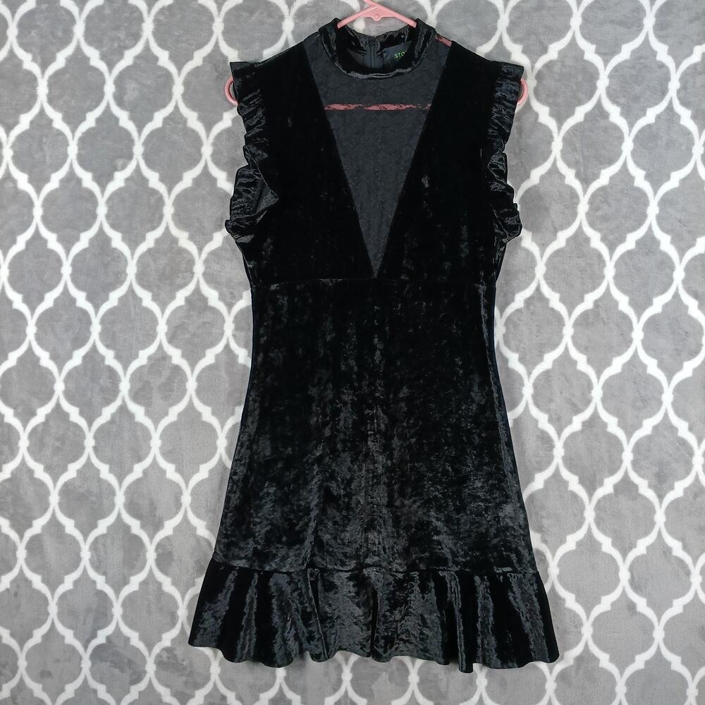 Storia Dress Women Size Medium Black Crushed Velvet Goth Lace Ruffle Deep V - Picture 3 of 10